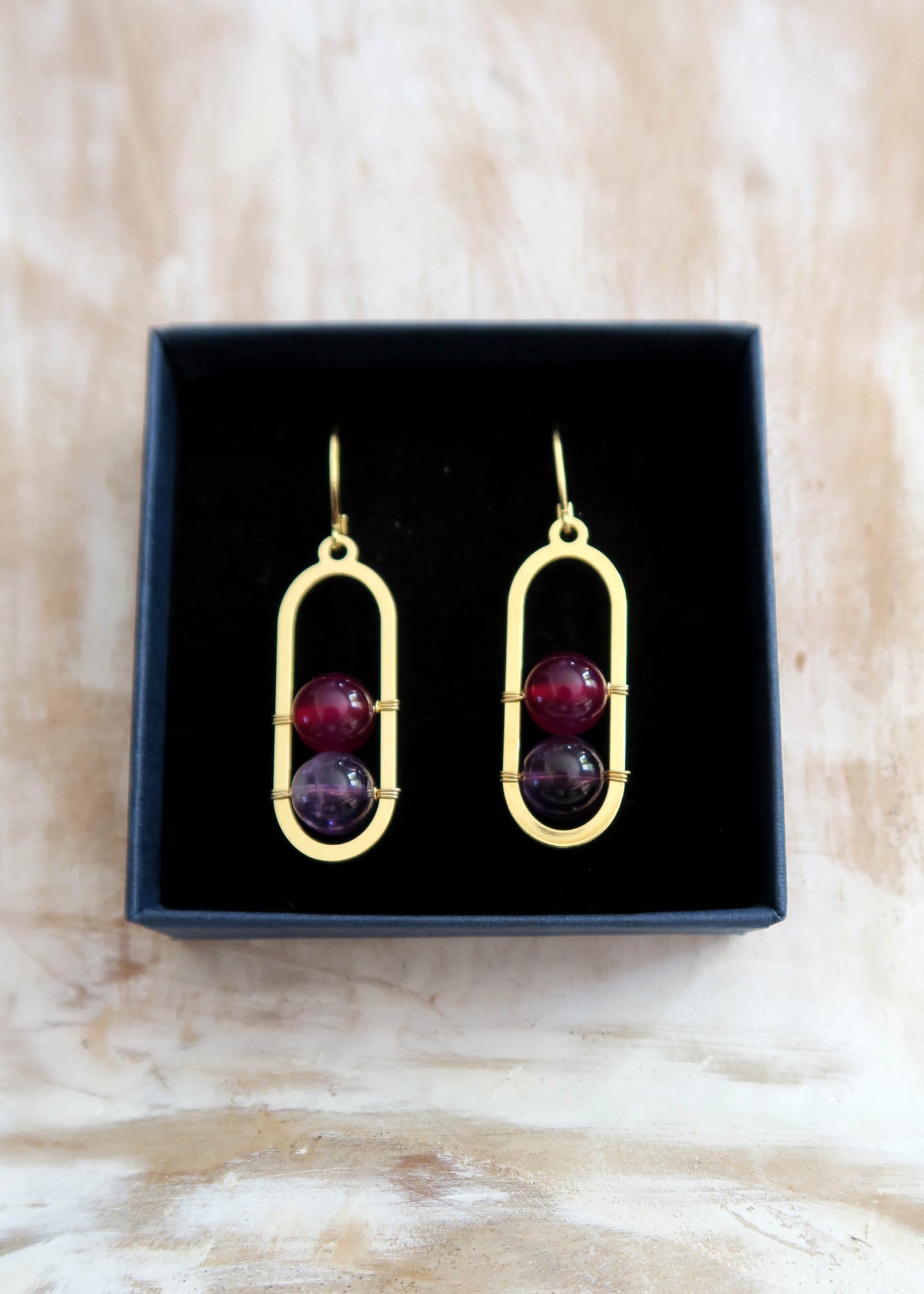 Boucles d'oreilles agate rouge et améthyste Isis - Hirondelle Bijoux