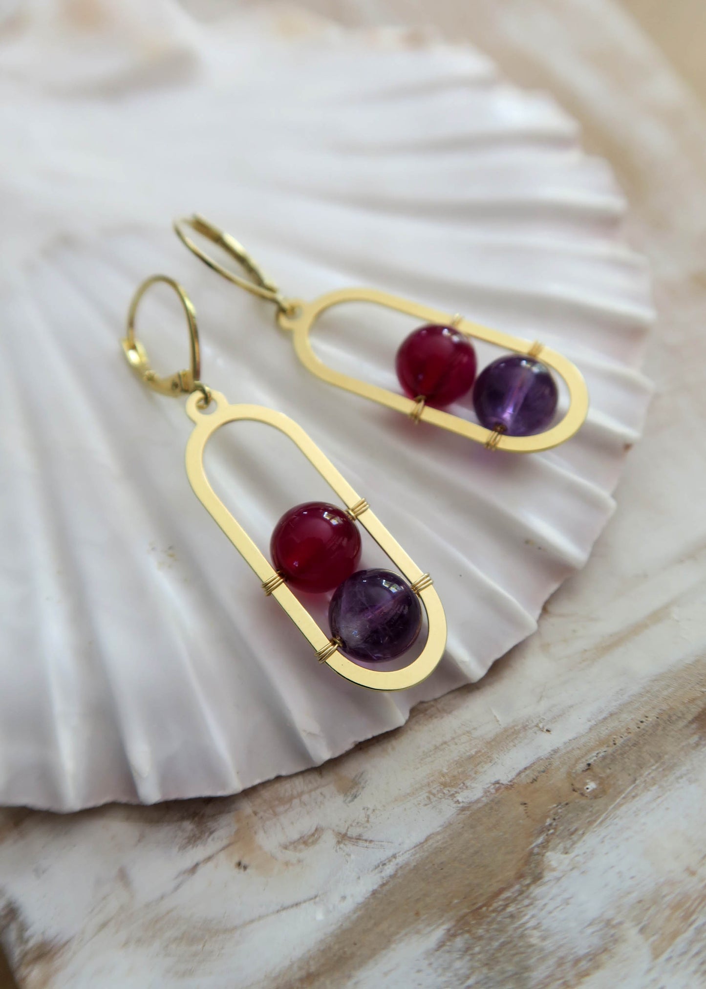 Boucles d'oreilles agate rouge et améthyste Isis - Hirondelle Bijoux