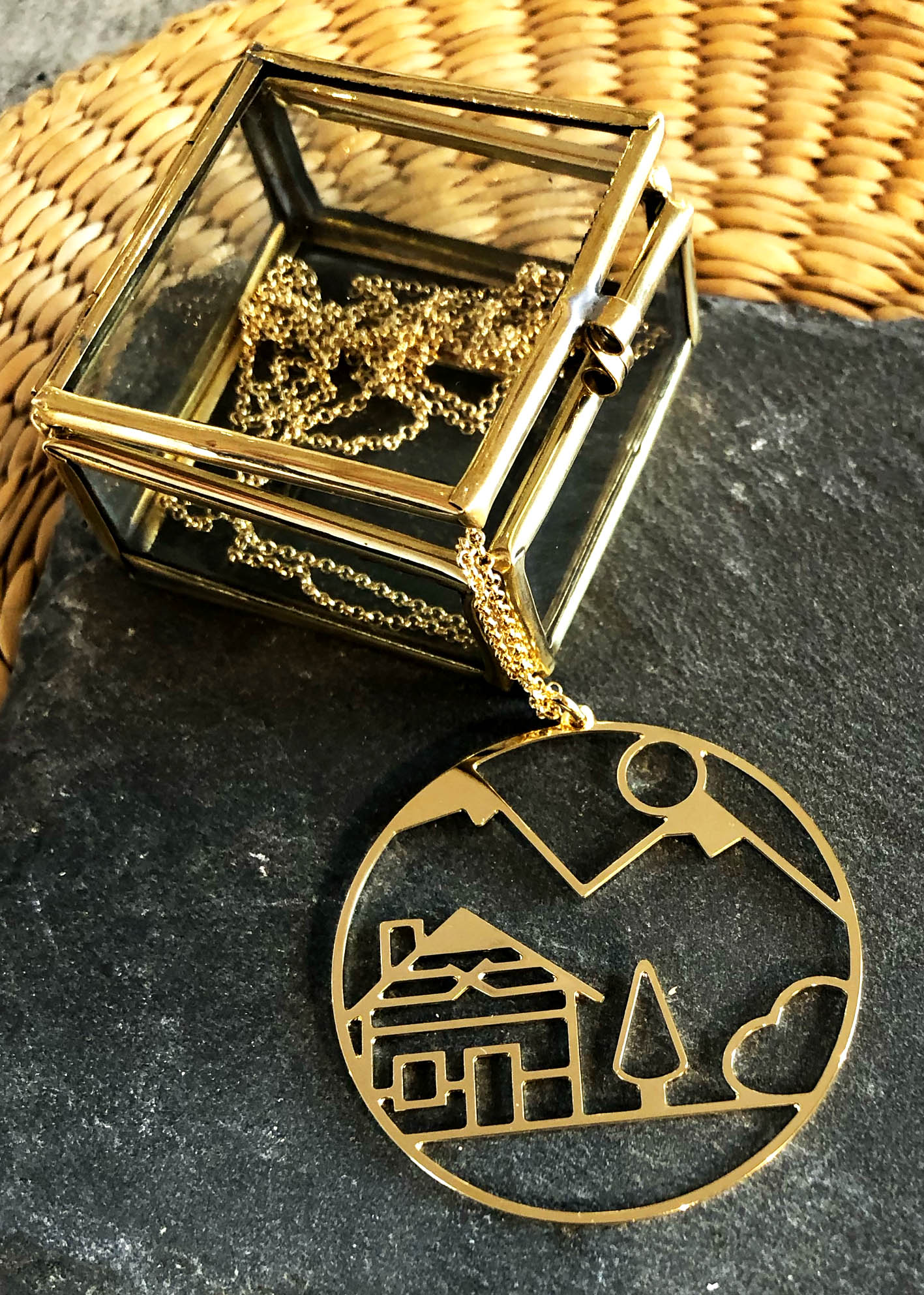 Sautoir chalet de montagne - Hirondelle Bijoux
