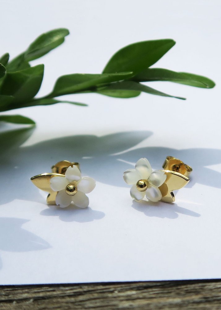 Boucles d'oreilles Sakura fleurs blanches - Hirondelle Bijoux