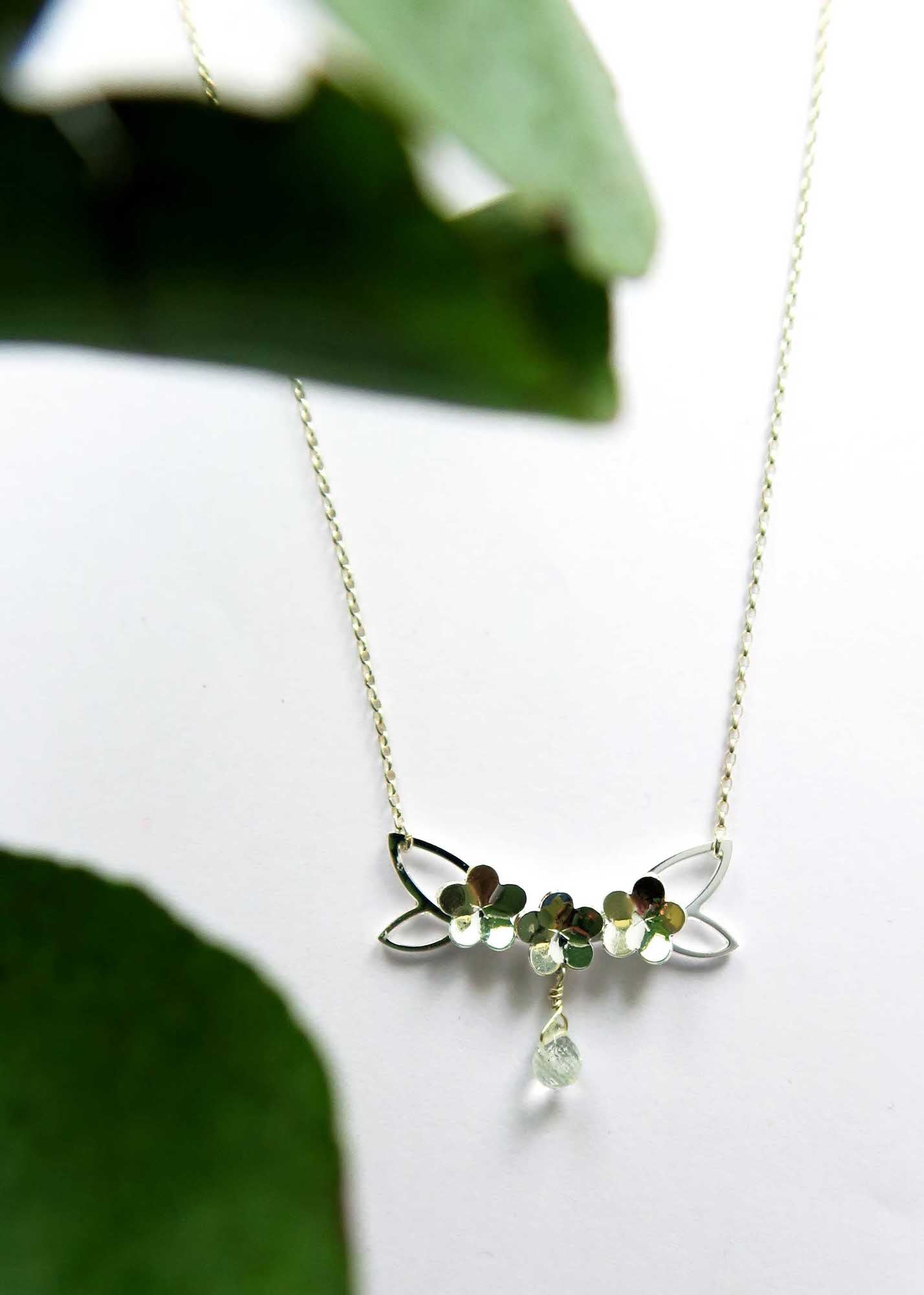 Collier fleurs myosotis argenté et aigues marine - Hirondelle Bijoux