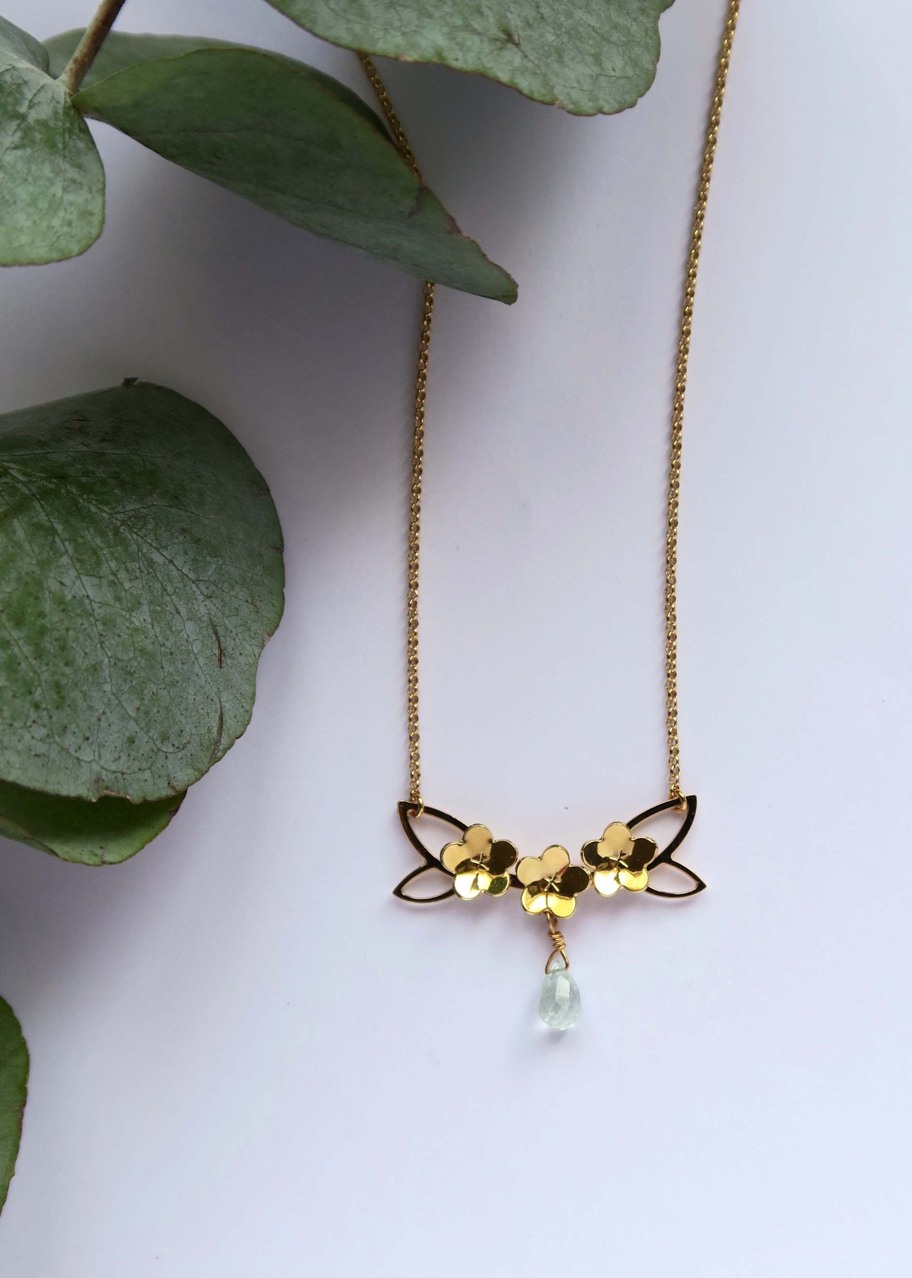 Collier fleurs myosotis doré et aigues marine - Hirondelle Bijoux - Hirondelle Bijoux