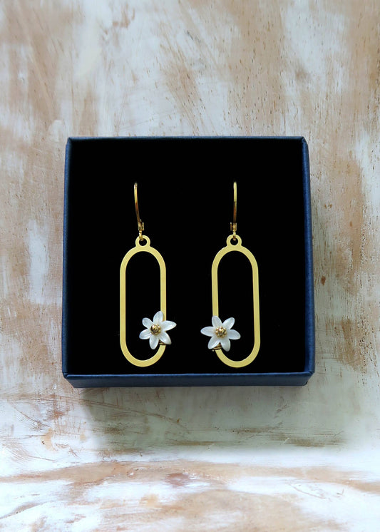 Boucles d'oreilles fleurs blanches Francesca