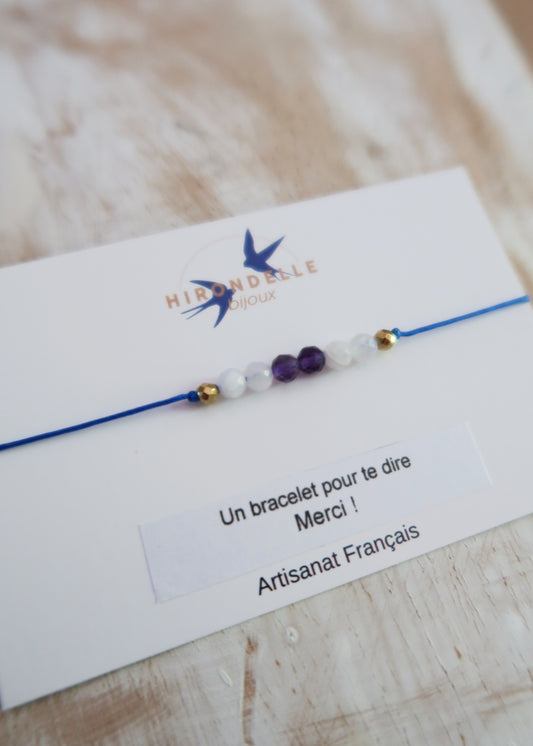 bracelet cordon ajustable en pierres porte-bonheur, petit prix fabrication artisanale. cadeau parfait pour dire merci