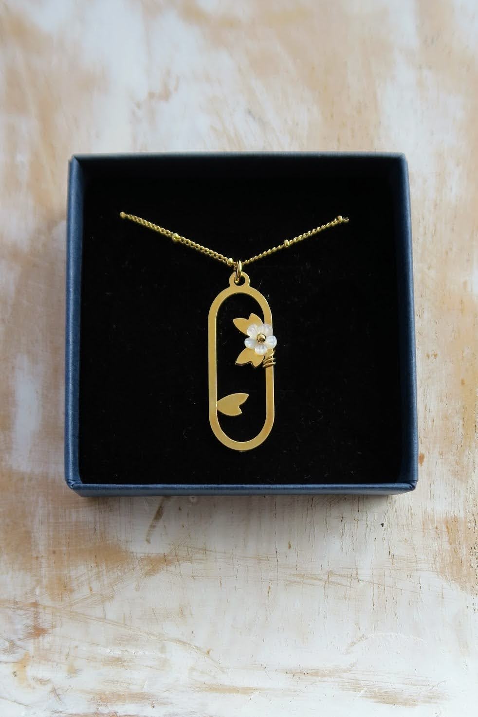 Collier fleur de jasmin - Hirondelle Bijoux