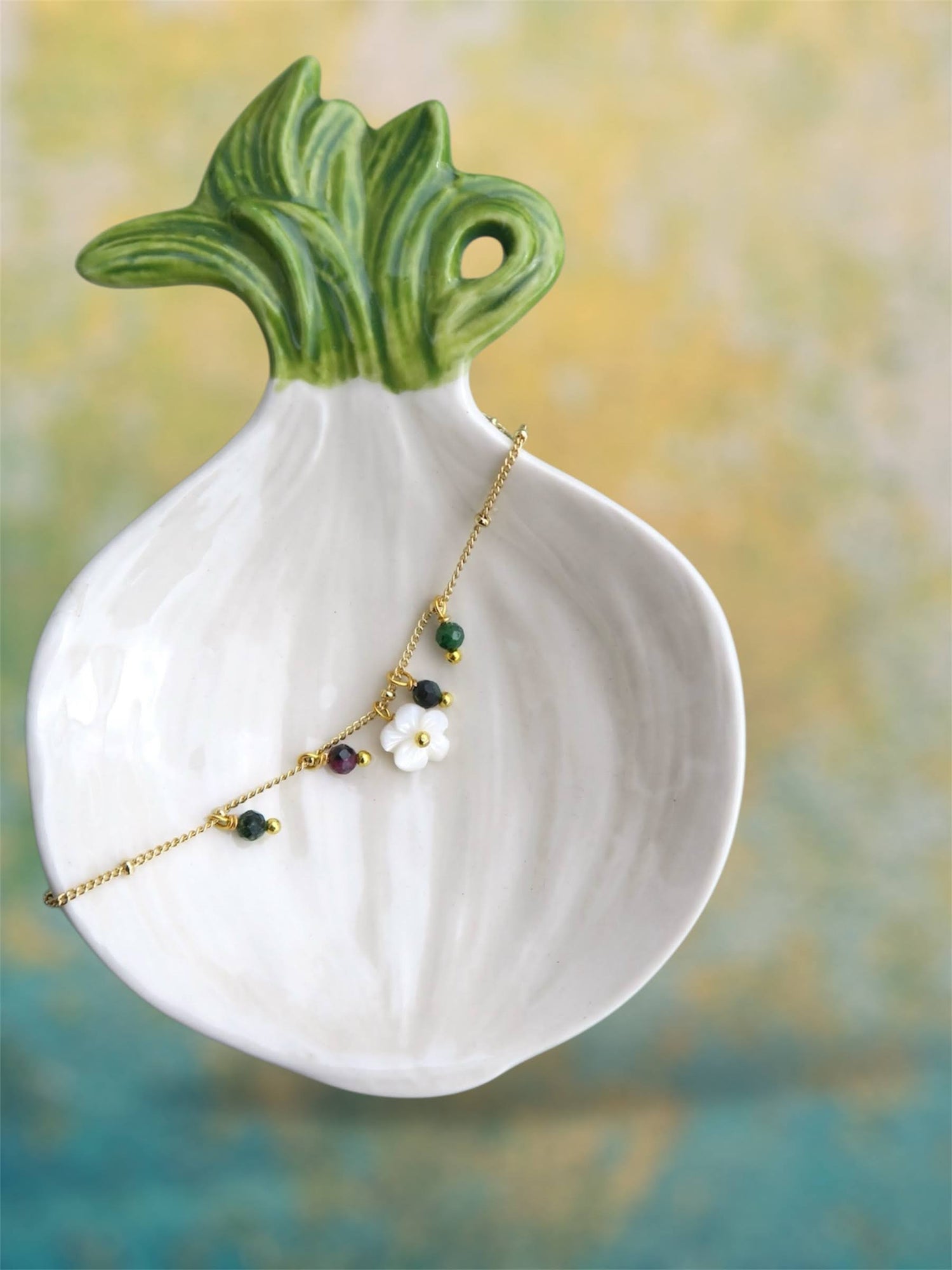 Bracelet  fleur Pâquerette en nacre blanche - Hirondelle Bijoux