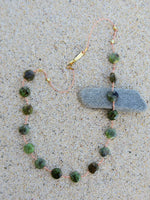 collier maldives en agate serpentine