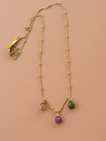 collier simple et coloré en metal doré à l'or fin et pierres teintées